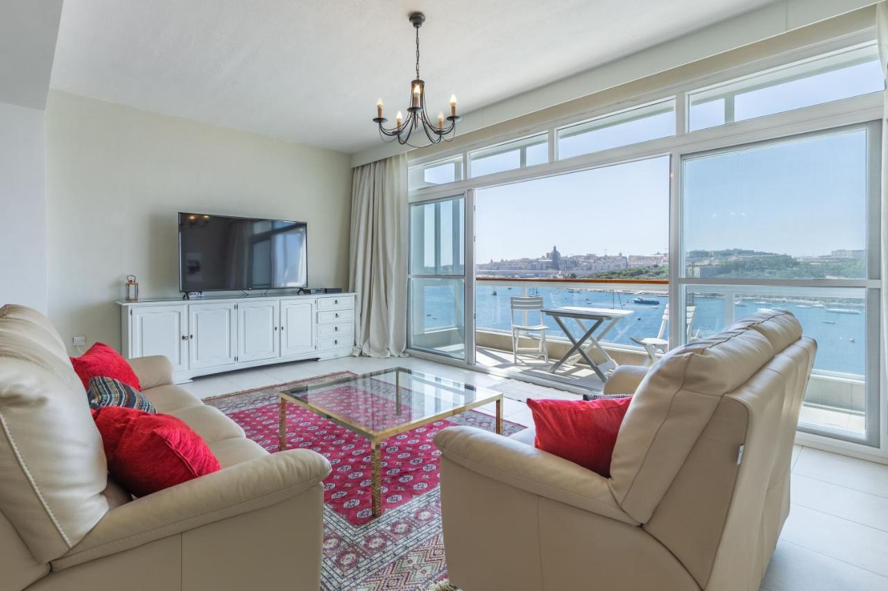 Stunning - Seafront 3-Bedroom 6Th Floor Слима Екстериор снимка